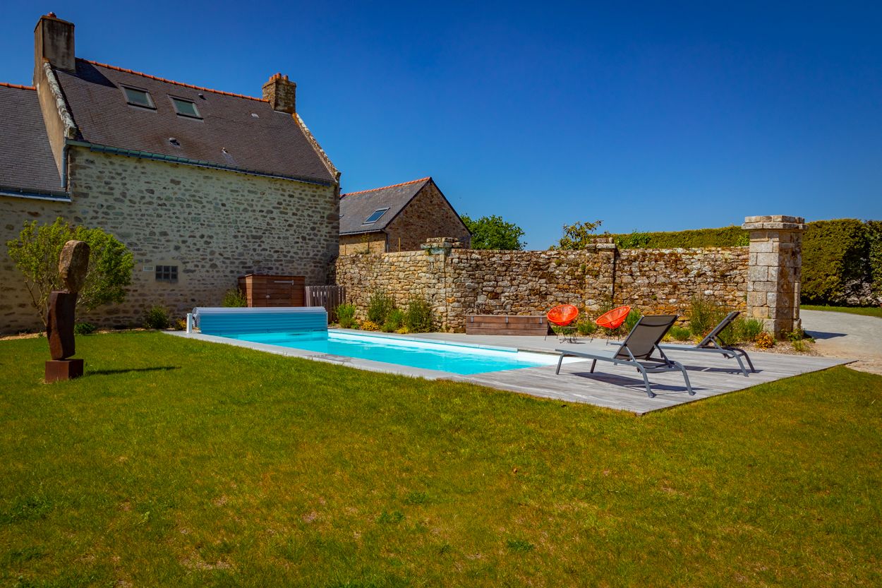 Réalisation d'une piscine dans le secteur de SENE