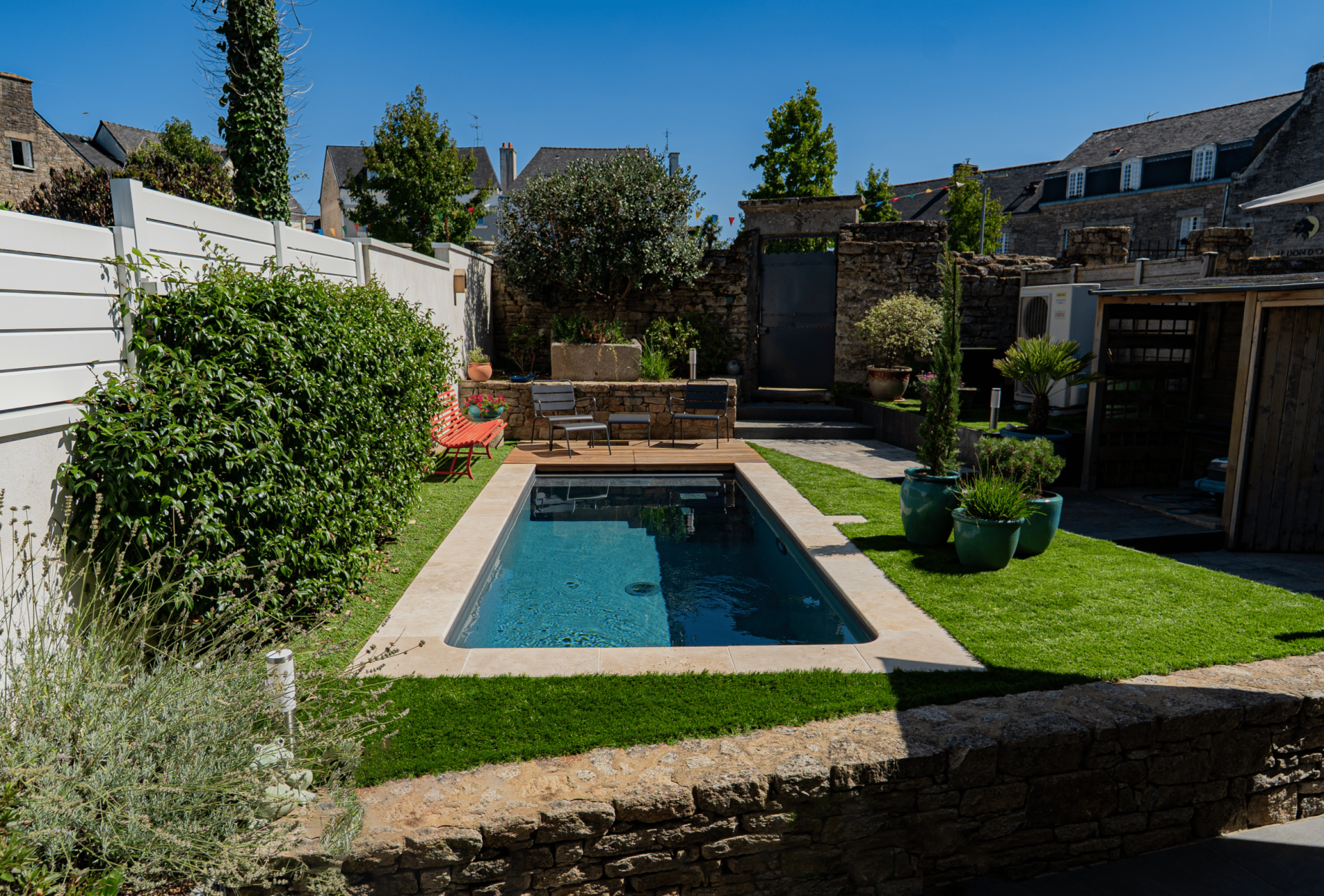 PHOTO JARDIN AVEC PISCINE AU MILIEU