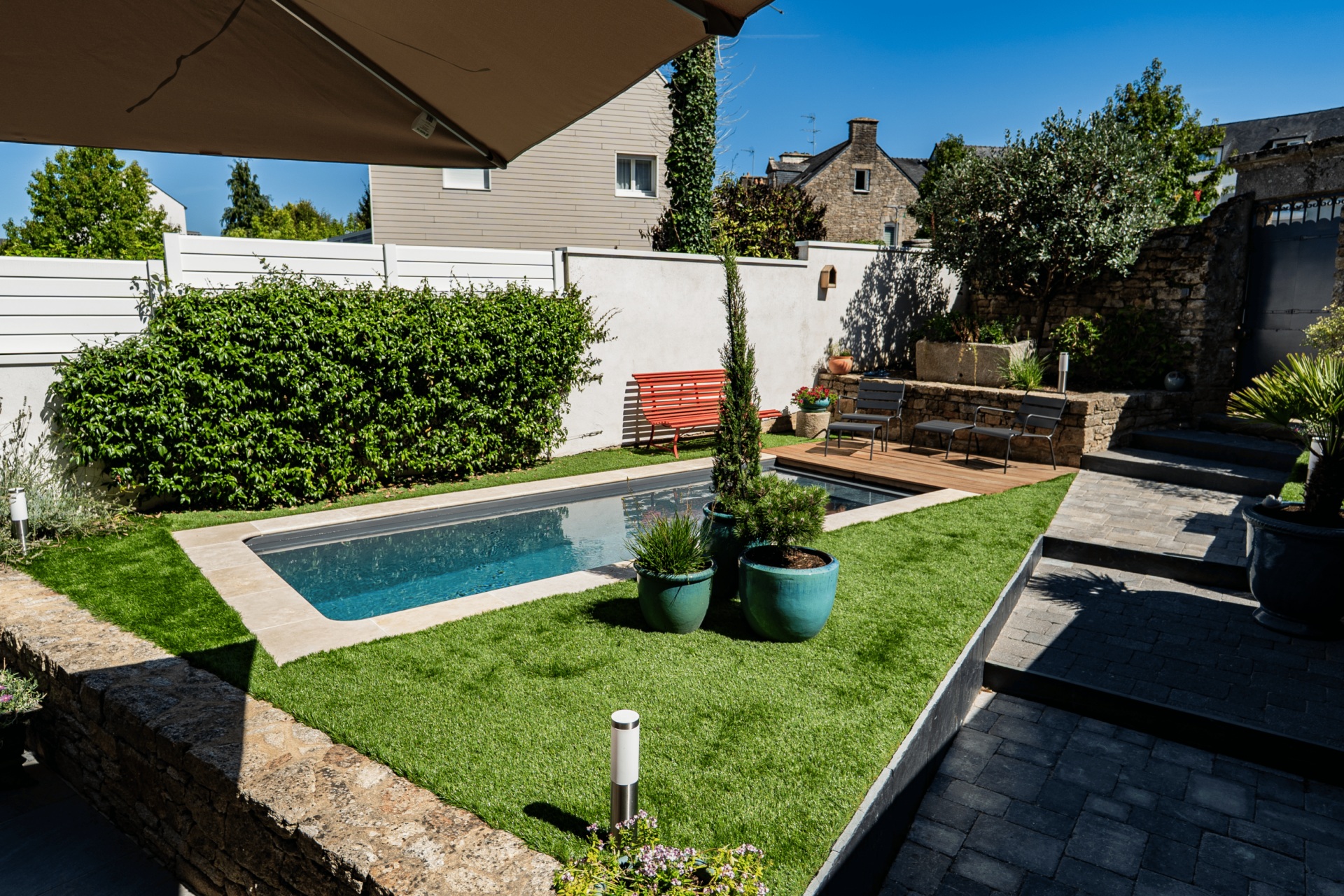 PHOTO JARDIN AVEC PISCINE AU MILIEU